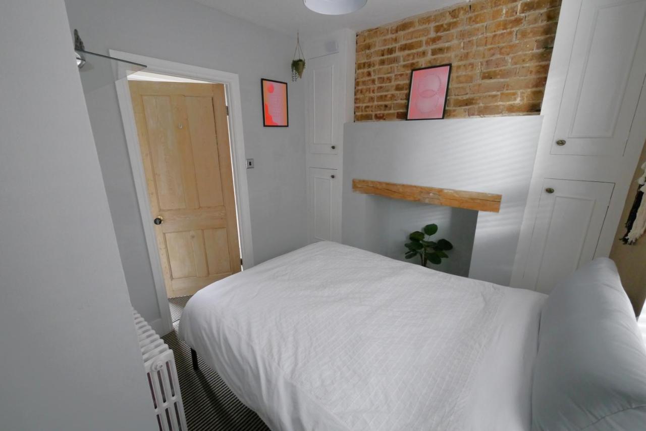 Quirky Spacious Ground Floor Victorian Garden Flat ワージング エクステリア 写真