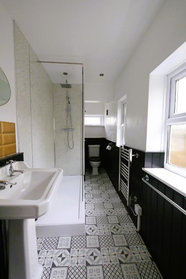 Quirky Spacious Ground Floor Victorian Garden Flat ワージング エクステリア 写真
