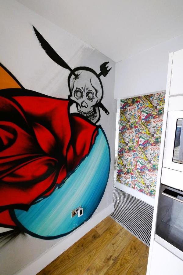 Quirky Spacious Ground Floor Victorian Garden Flat ワージング エクステリア 写真